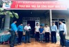 Phó Chủ tịch Liên đoàn Lao động huyện Trương Văn Cương đọc quyết định trao nhà “Mái ấm công đoàn” của LĐLĐ tỉnh cho đoàn viên Hứa Thị Mai