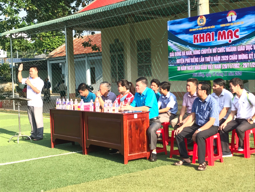 LĐLĐ huyện Phú Riềng phối hợp tổ chức giải Bóng đá nam, Bóng chuyền nữ Chào mừng 38 năm ngày Nhà giáo Việt Nam